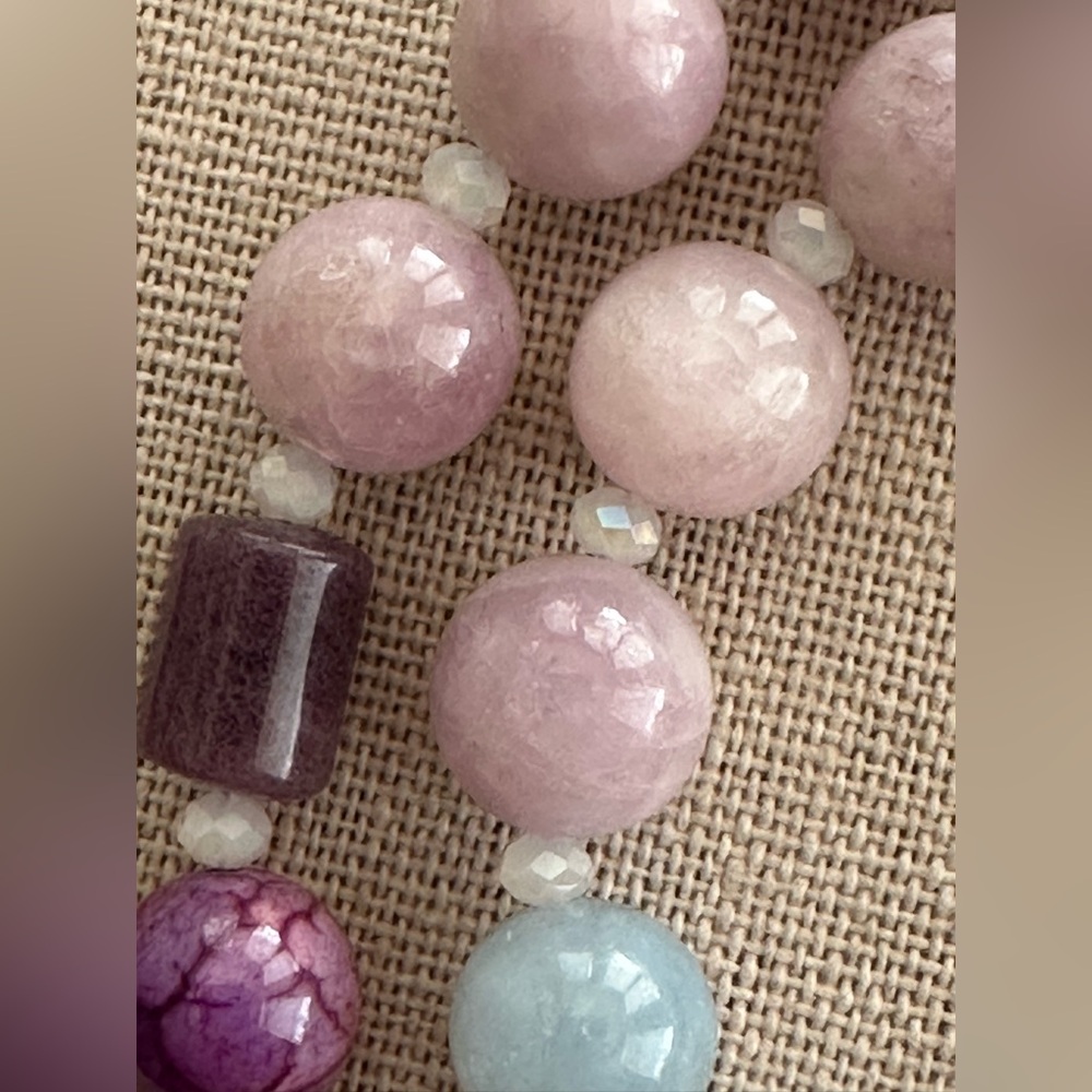 Beautiful 24 inch Kunzite gemstone bead necklace NWOT - Picture 10 of 15